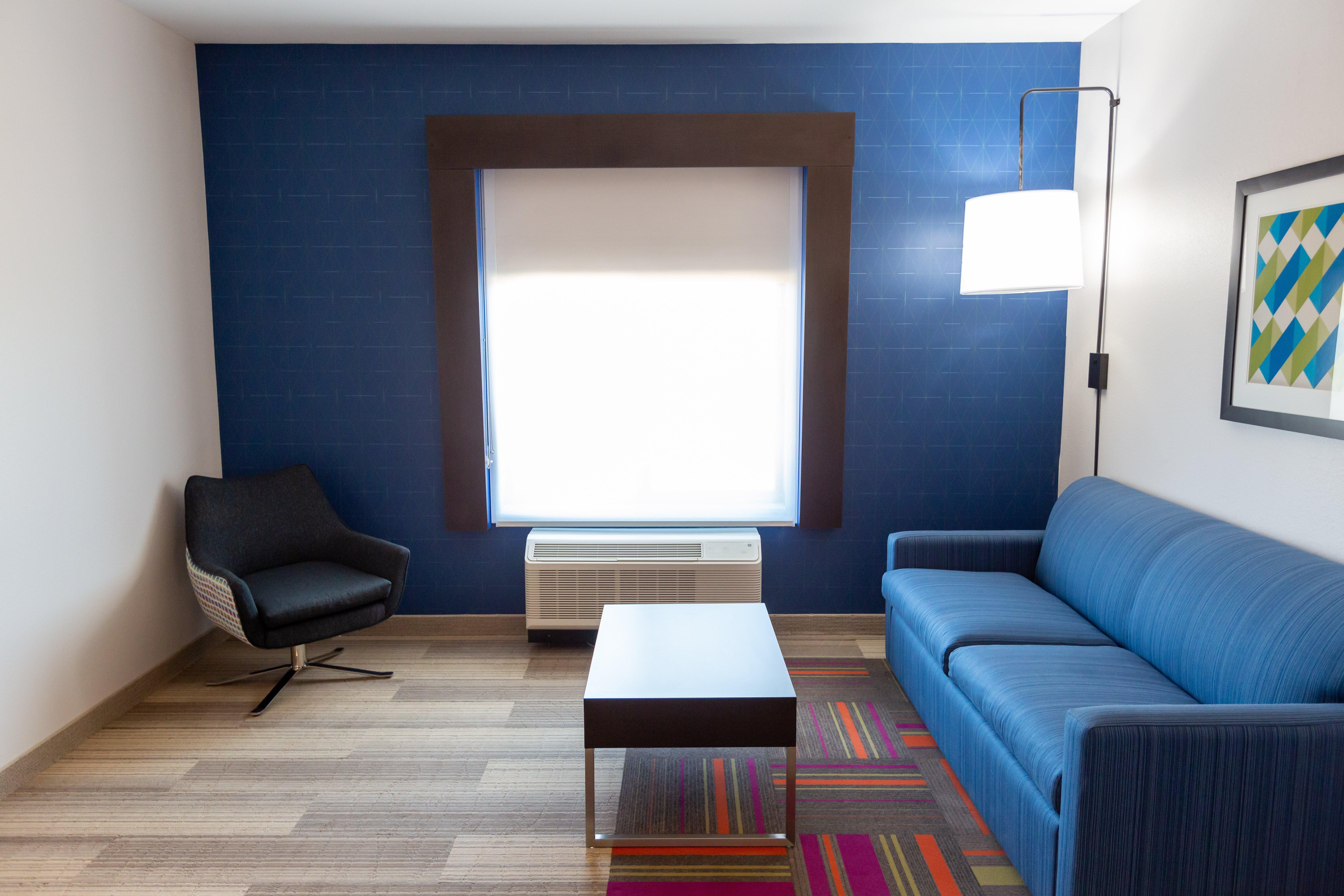 Holiday Inn Express & Suites - Kingfisher, An Ihg Hotel Екстер'єр фото