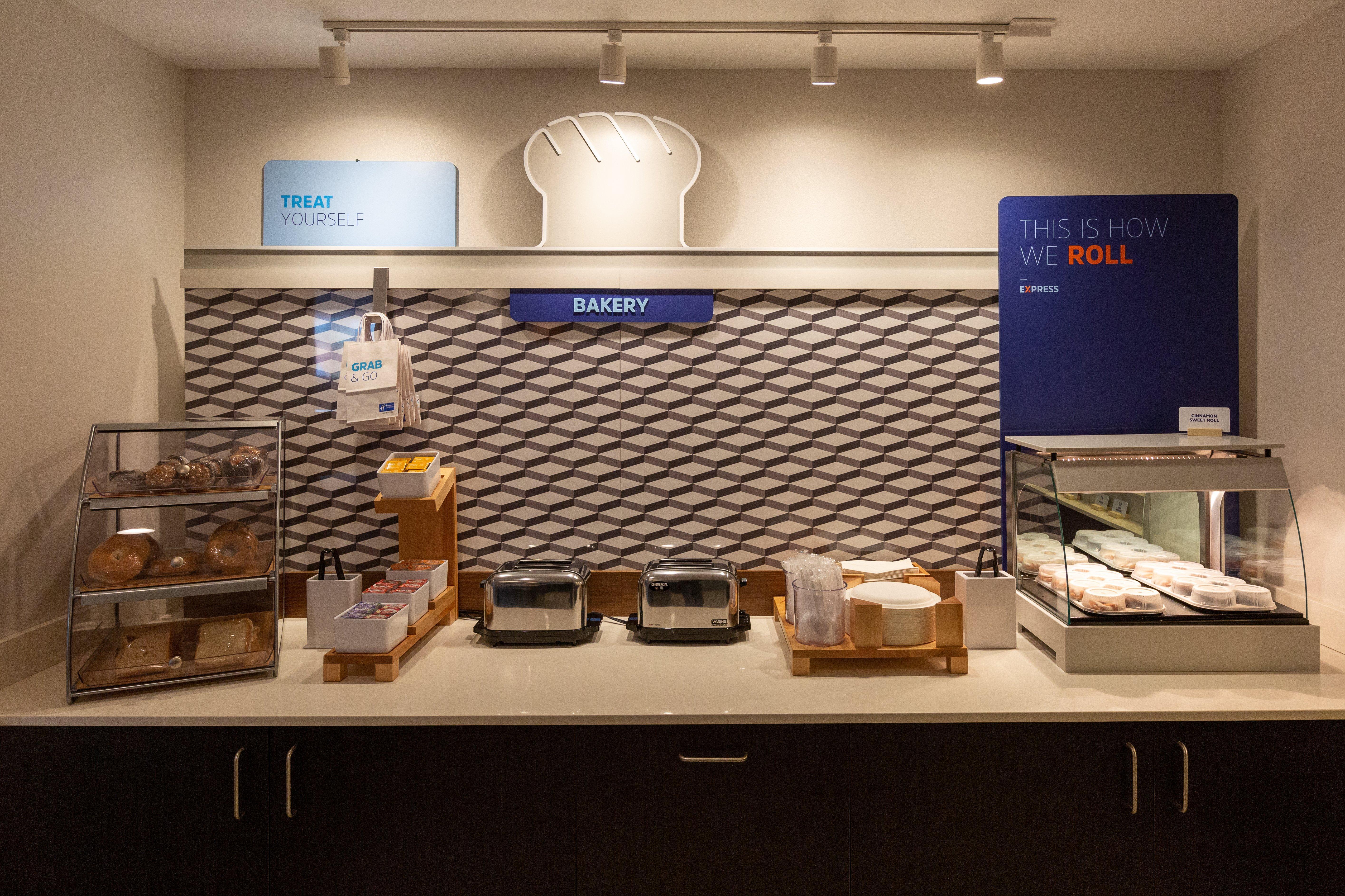 Holiday Inn Express & Suites - Kingfisher, An Ihg Hotel Екстер'єр фото