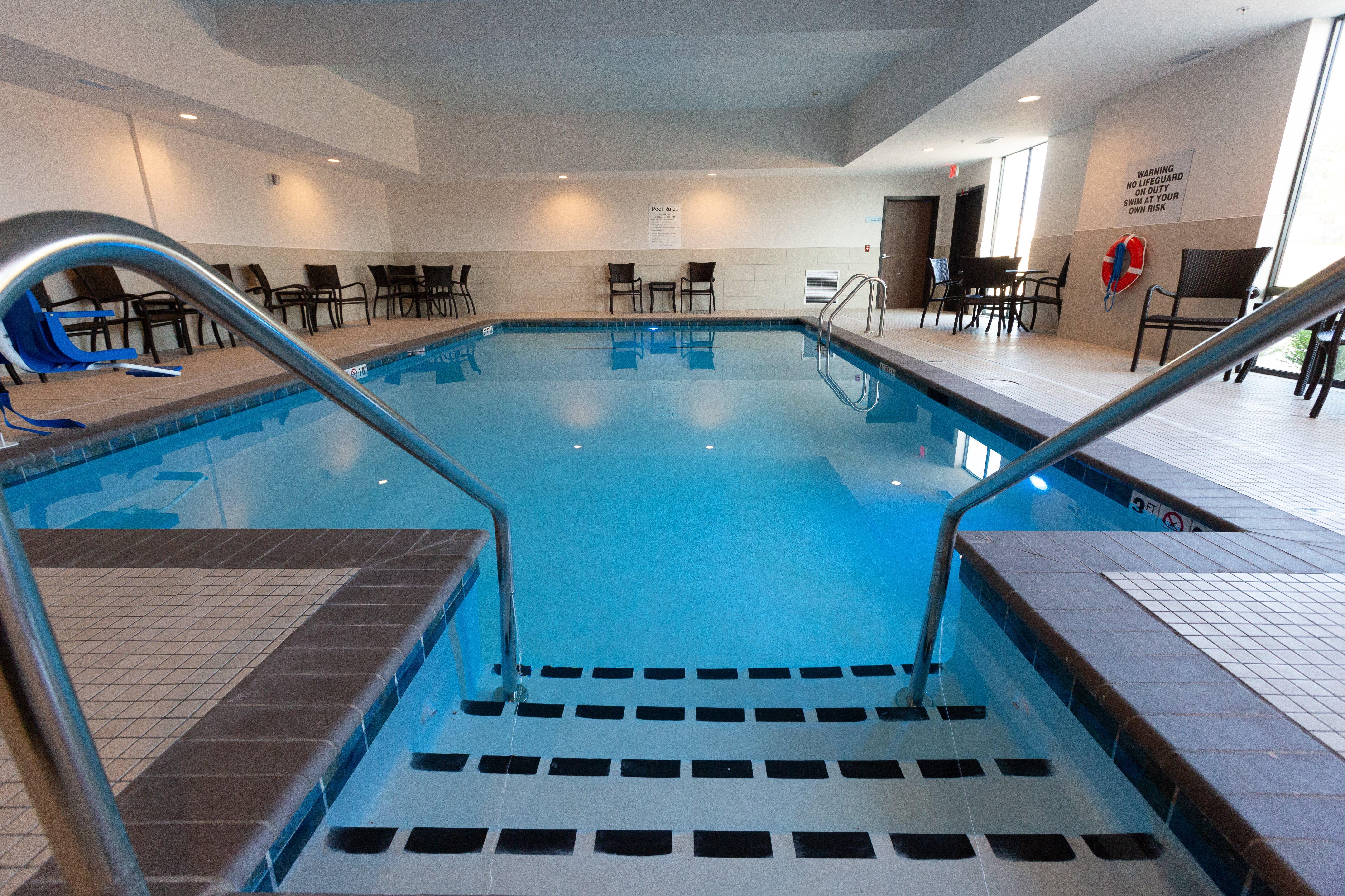 Holiday Inn Express & Suites - Kingfisher, An Ihg Hotel Екстер'єр фото